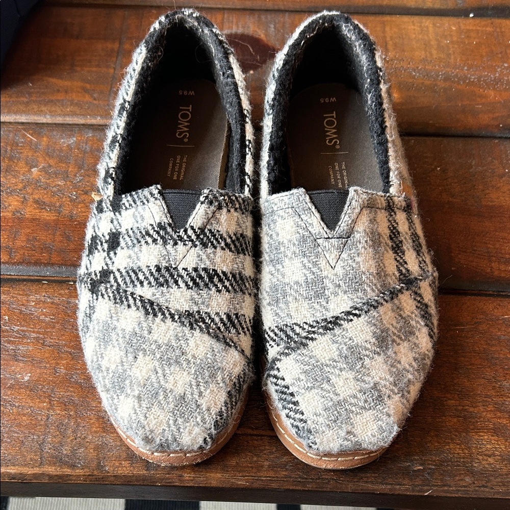 Toms Black and White Houndstooth Slip-On Loafers